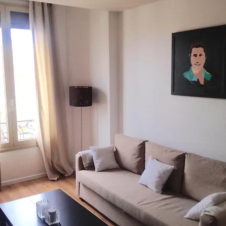 Monaco * بوزولي